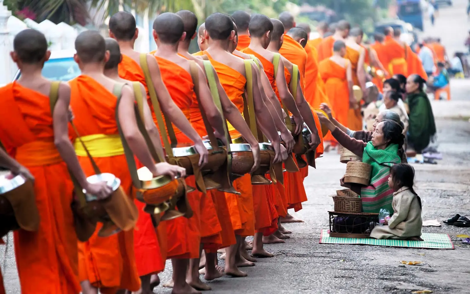π
Spiritual Immersion & The Sacred Dawn: A Guide to Luang Prabangβs Sacred Heritage