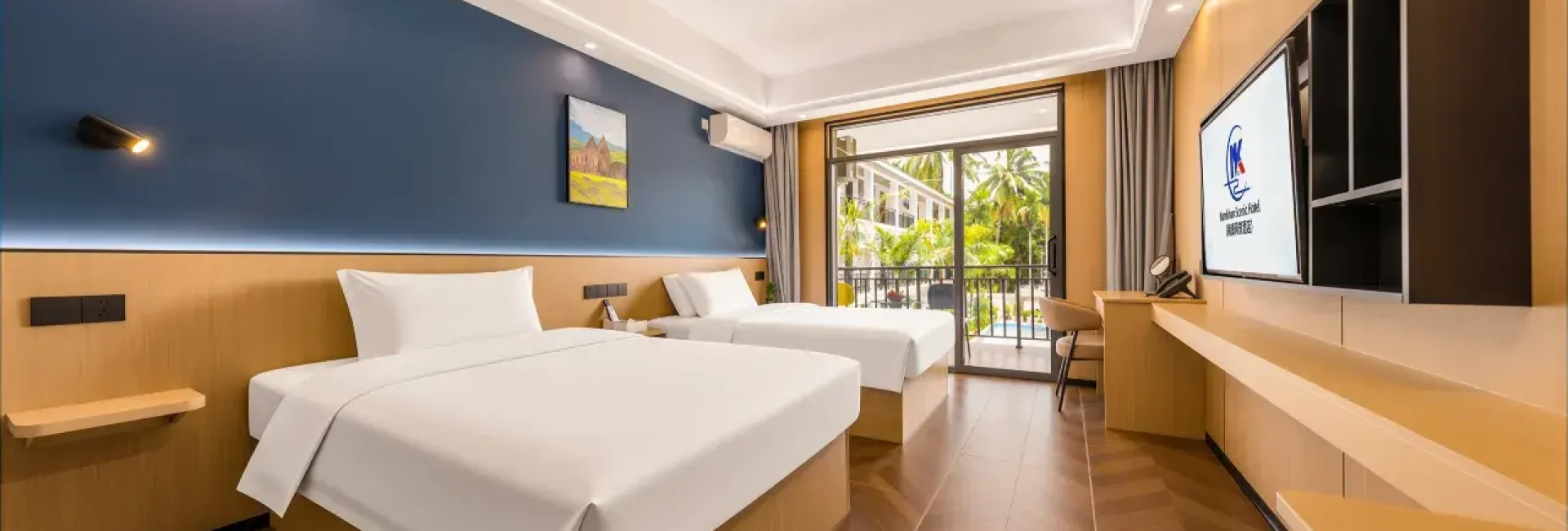 Twin Room with Balcony and Pool View