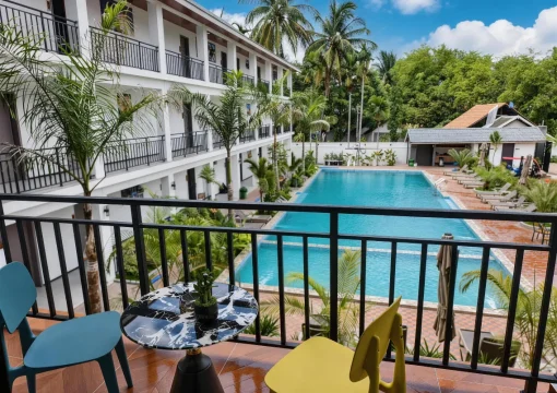 Twin Room with Balcony and Pool View
