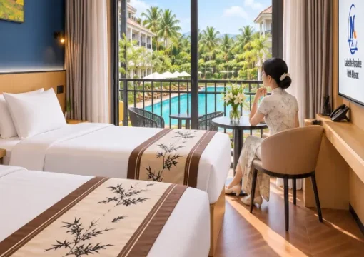 Twin Room with Balcony and Pool View